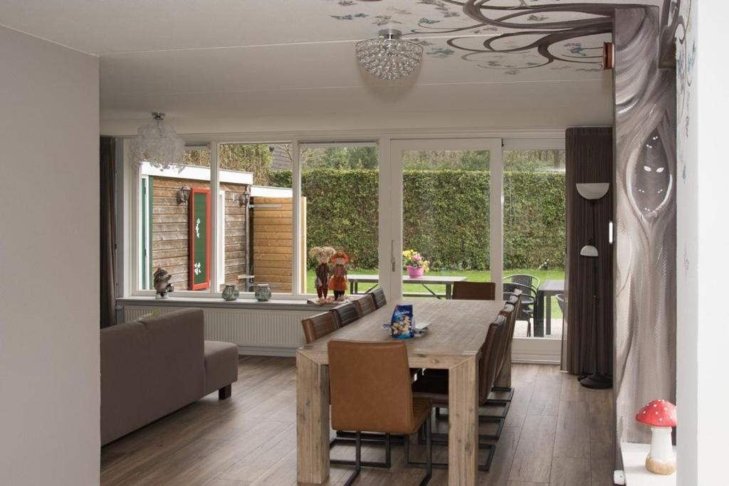 Groepsaccommodatie Kom In De Bedstee Sprookje Winterswijk Exterior foto